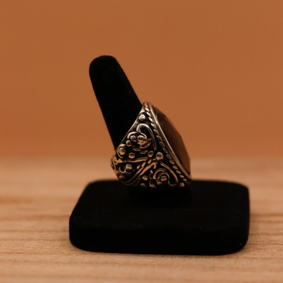 Silver-tone Ring with Faceted Smokey Gray Acrylic Stone Size 5.5 - Picture 5 of 15